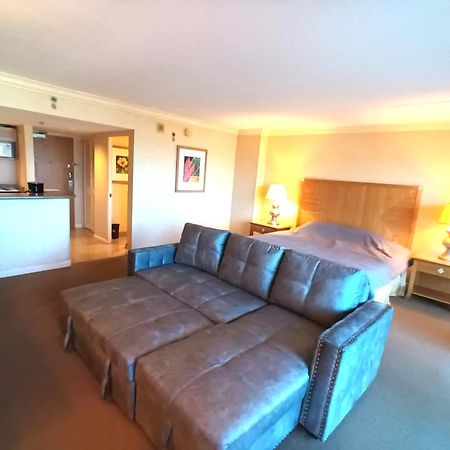 Ilikai Apt 302 - Spacious Studio With Stunning Ocean & Harbor Views 호놀룰루 외부 사진